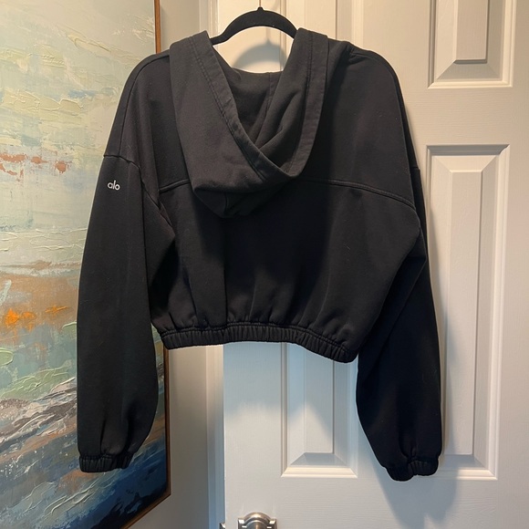 ALO Yoga Women's Refresh Stadium Hoodie Cropped Sweatshirt - Picture 6 of 6